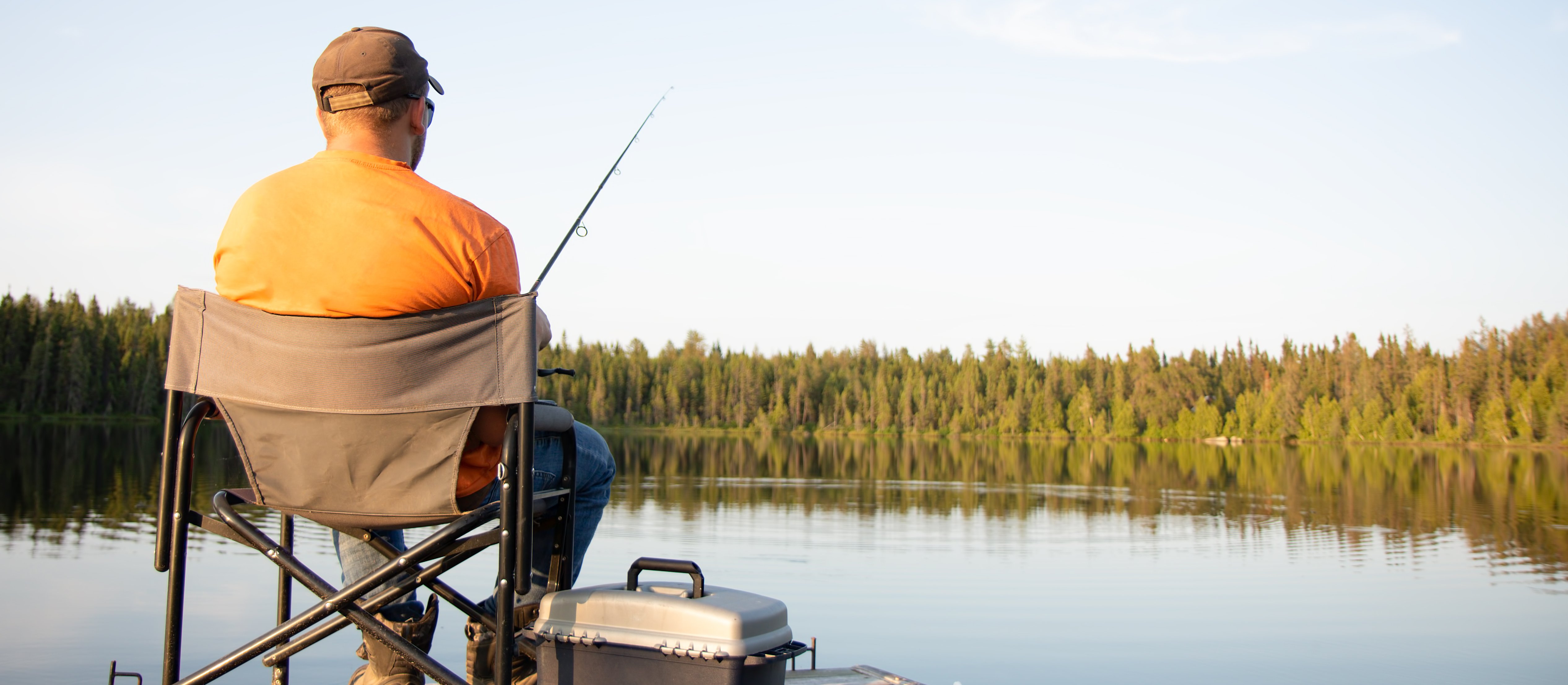 Chcesz łowić ryby w Polsce? Nie masz karty wędkarskiej? Dokumenty, opłaty i najważniejsze zasady związane z tym hobby