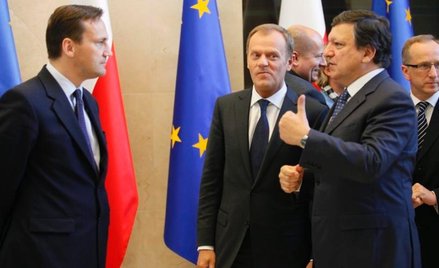 Radosław Sikorski i Donald Tusk w Brukseli (2011 r.). Wpływ szefa MSZ na decyzje w sprawach UE malej
