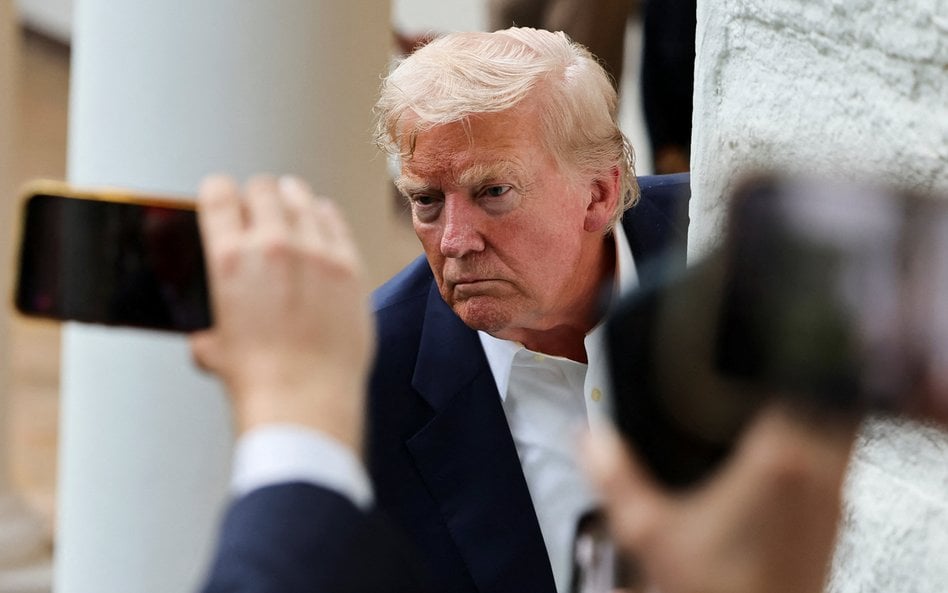 Trump zapowiedział, że Stany Zjednoczone nałożą 25-procentowe cło na towary importowane z Indii