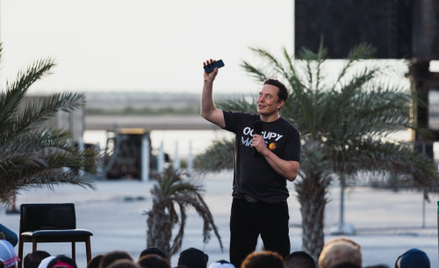 Elon Musk grozi Apple wypuszczeniem własnego smartfona. Ma do tego potencjał