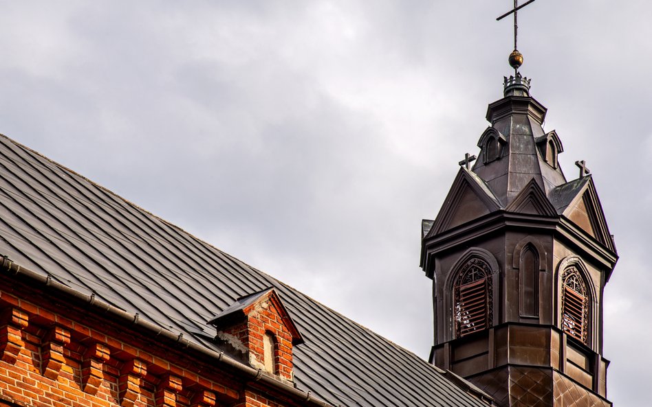 Skąd pieniądze na dach kościoła