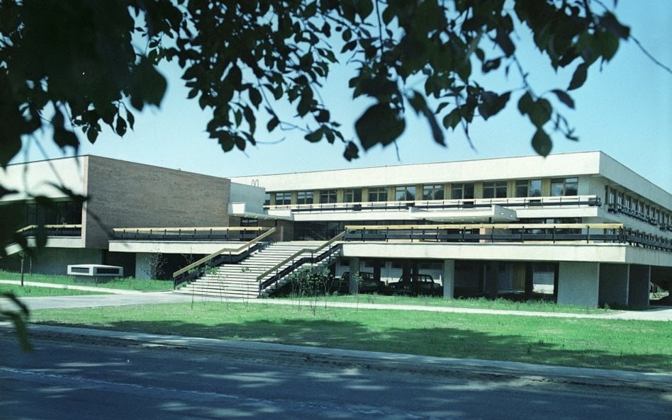 Centrum od lat 70. XX w. użytkuje działkę, do której nie ma praw