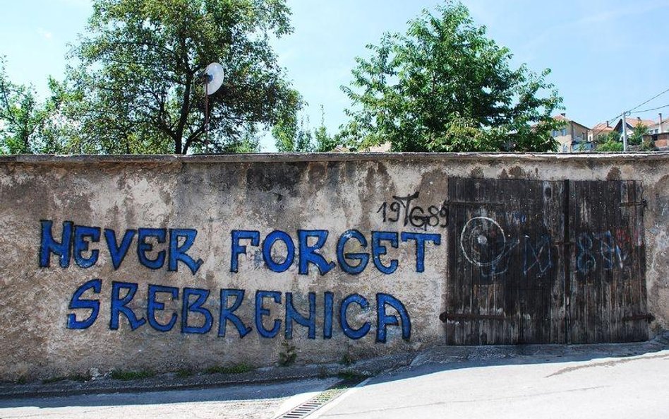 Były dowódca obrony Srebrenicy Naser Orić przewieziony do Sarajewa