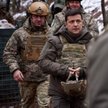 Prezydent Ukrainy Wołodymyr Zełenski w przeddzień rozmowy  Biden–Putin odwiedził żołnierzy na linii 