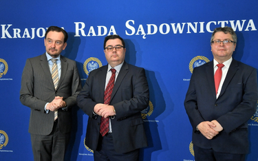 Zastępca rzecznika prasowego Krajowej Rady Sądownictwa, sędzia Jarosław Dudzicz (po prawej), były rz
