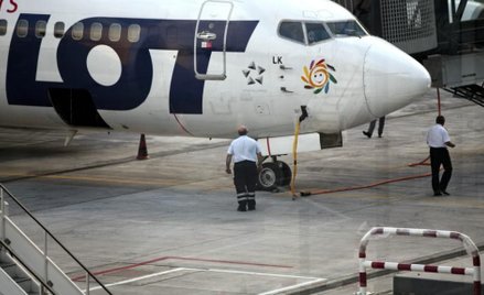 Zarząd LOT-u apeluje, tłumaczy i ostrzega