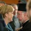 Kanclerz Merkel ze zwierzchnikiem greckiego Kościoła prawosławnego Apostolosem Malamoussisem w czasi