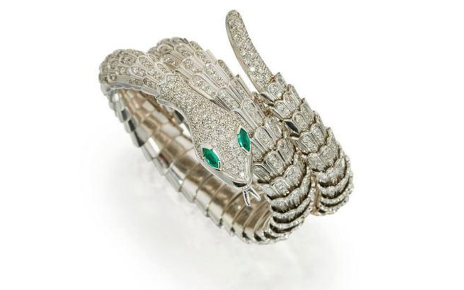 Diamentowa bransoletka z dwoma szmaragdami - oczami węża - 15 - 20 tys. dolarów.