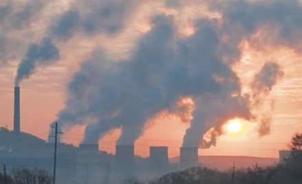 Emisje CO2 na świecie odbiły się już od niskich poziomów z wiosny 2020 roku.