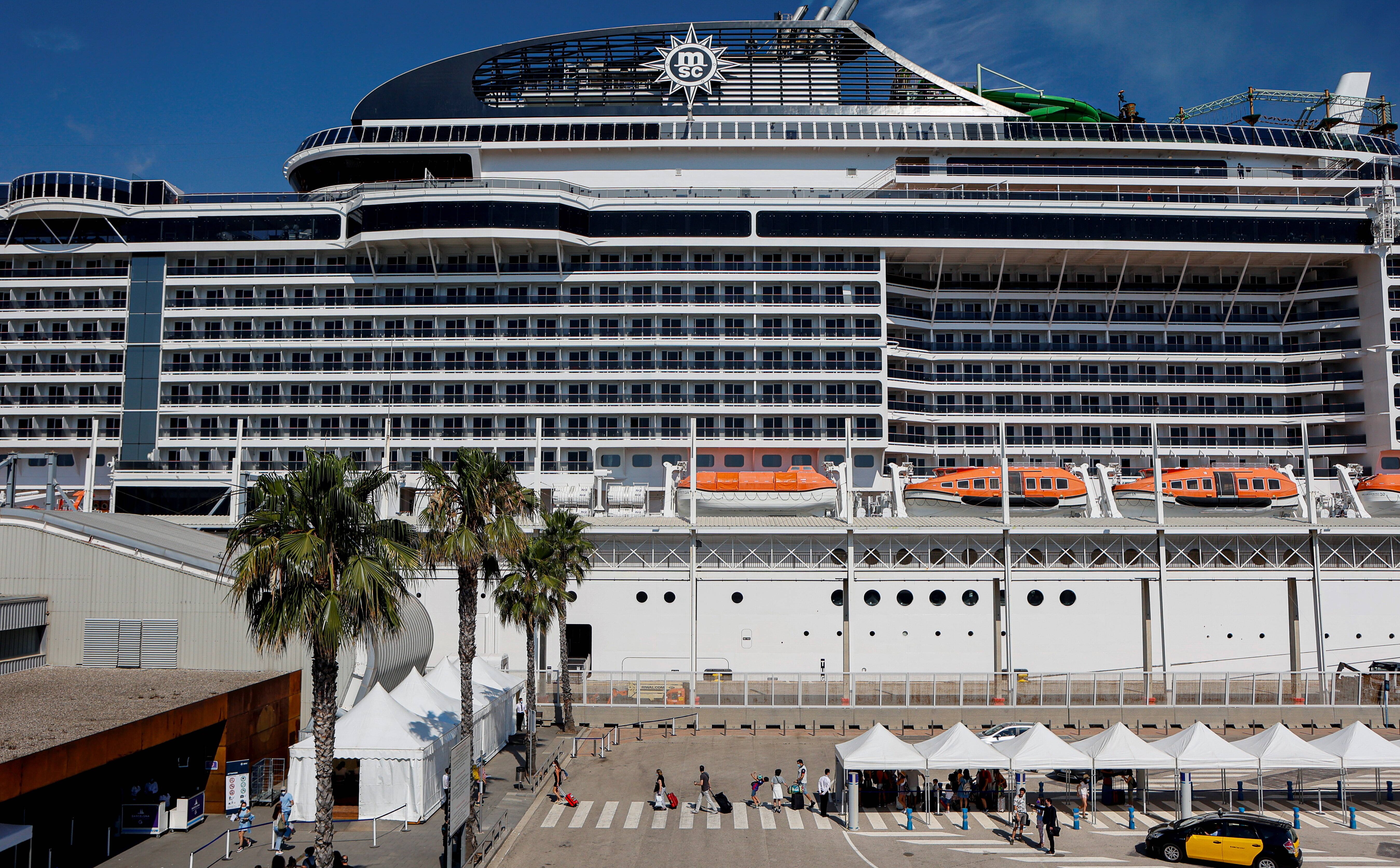 Barcelona bije kolejne rekordy. Ograniczenia nie działają, turystów coraz więcej