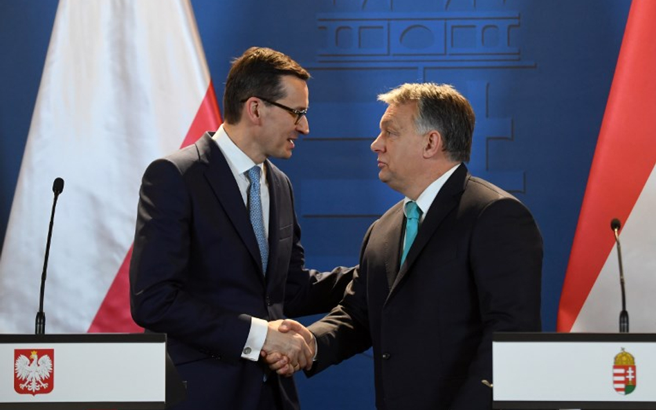 Viktor Orban na Facebooku: Jeszcze Polska nie zginęła