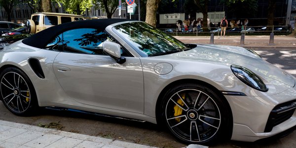 Porsche za milion i dzieło Matejki. Kto ma największy majątek ruchomy w Sejmie