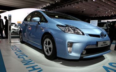 Toyota zapowiedziała późniejszą premierę Priusa plug-in