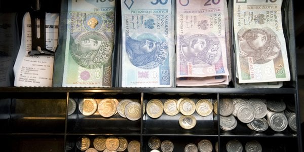 Złoty nie okazuje słabości