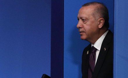 Były premier Turcji rzuca wyzwanie Erdoganowi