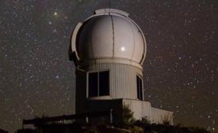 Chłodny blask starych gwiazd