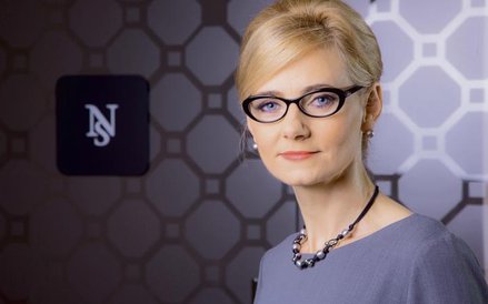 Iwona Ustach, wiceprezes Noble Securities. Rozpoczęła karierę w 1997 r. w domu maklerskim BGK. Od 20
