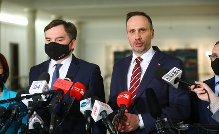 Minister sprawiedliwości Zbigniew Ziobro (L) i poseł PiS Janusz Kowalski (P)