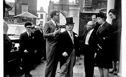Evelyn Waugh w dniu ślubu swojej córki Margaret, 1962 r.