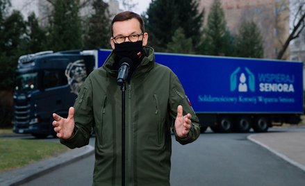 Konwój wsparcia seniorów. Premier: Ważne, byśmy przeżyli święta bez dużych spotkań