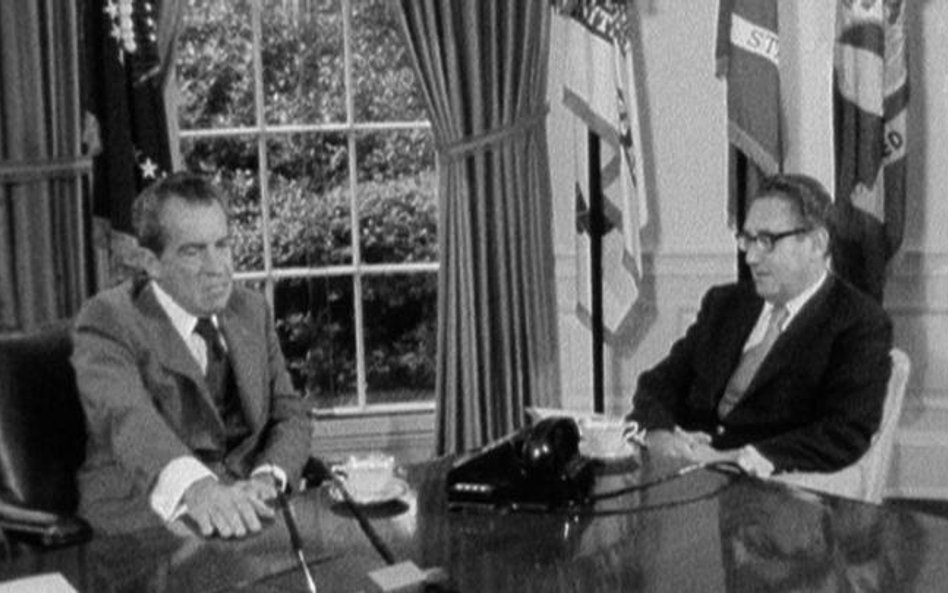 Nixon i Kissinger; "Doktryna szoku"