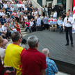 Premier Donald Tusk podczas otwartego spotkania z mieszkańcami miasta w Amfiteatrze Opery i Filharmo