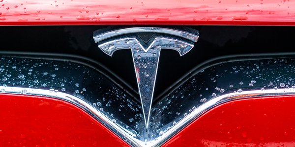 Tesla on Autopilot crashes into Texas house, killing 76-year-old woman inside