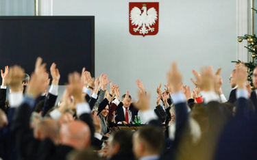 Piątkowe głosowanie w Sali Kolumnowej Sejmu m.in. nad budżetem na 2017 rok.