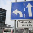 Droga na parking płatny Kiss&Fly przed Terminalem A. na Lotnisku Chopina w Warszawie