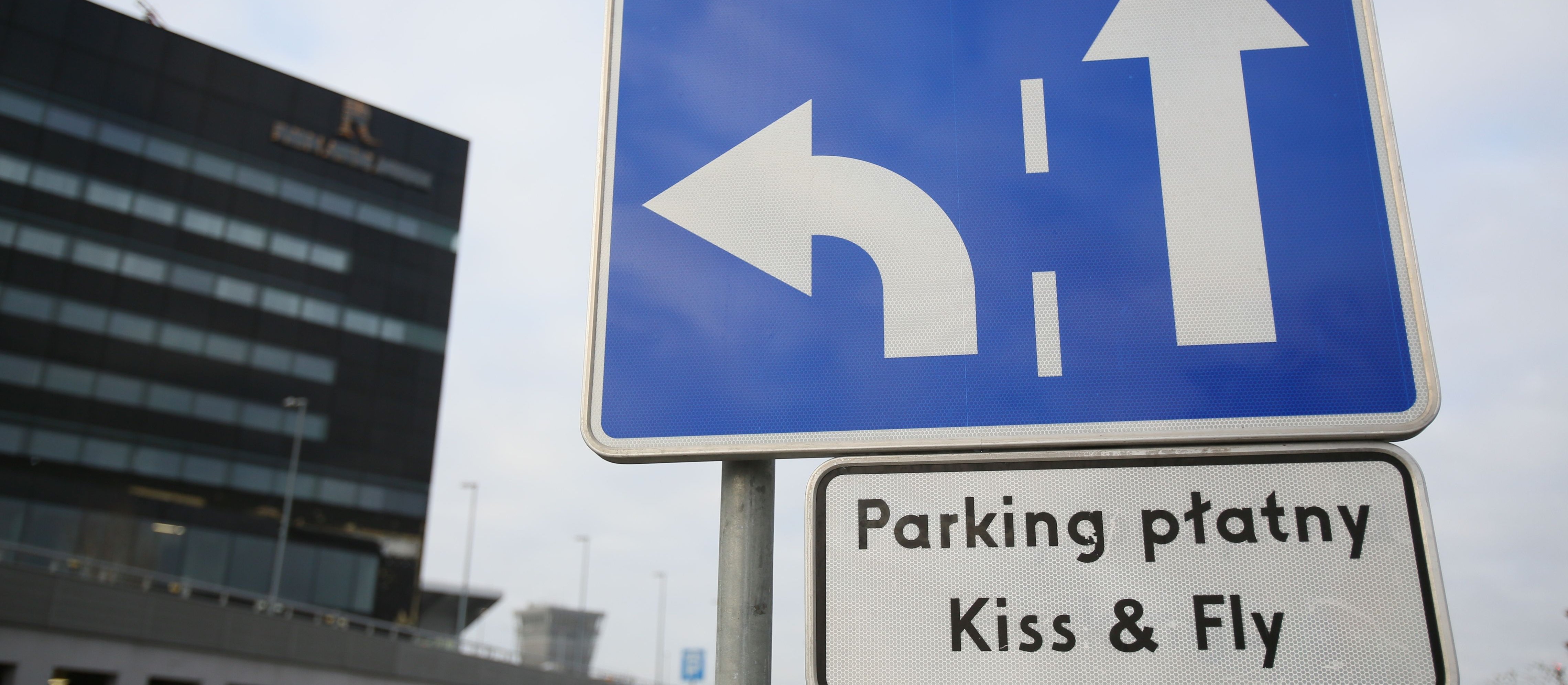 Dispute Over the Modernization of the Parking Lot at Chopin Airport. The National Appeal Chamber (KIO) Will Handle the Tender Worth Millions