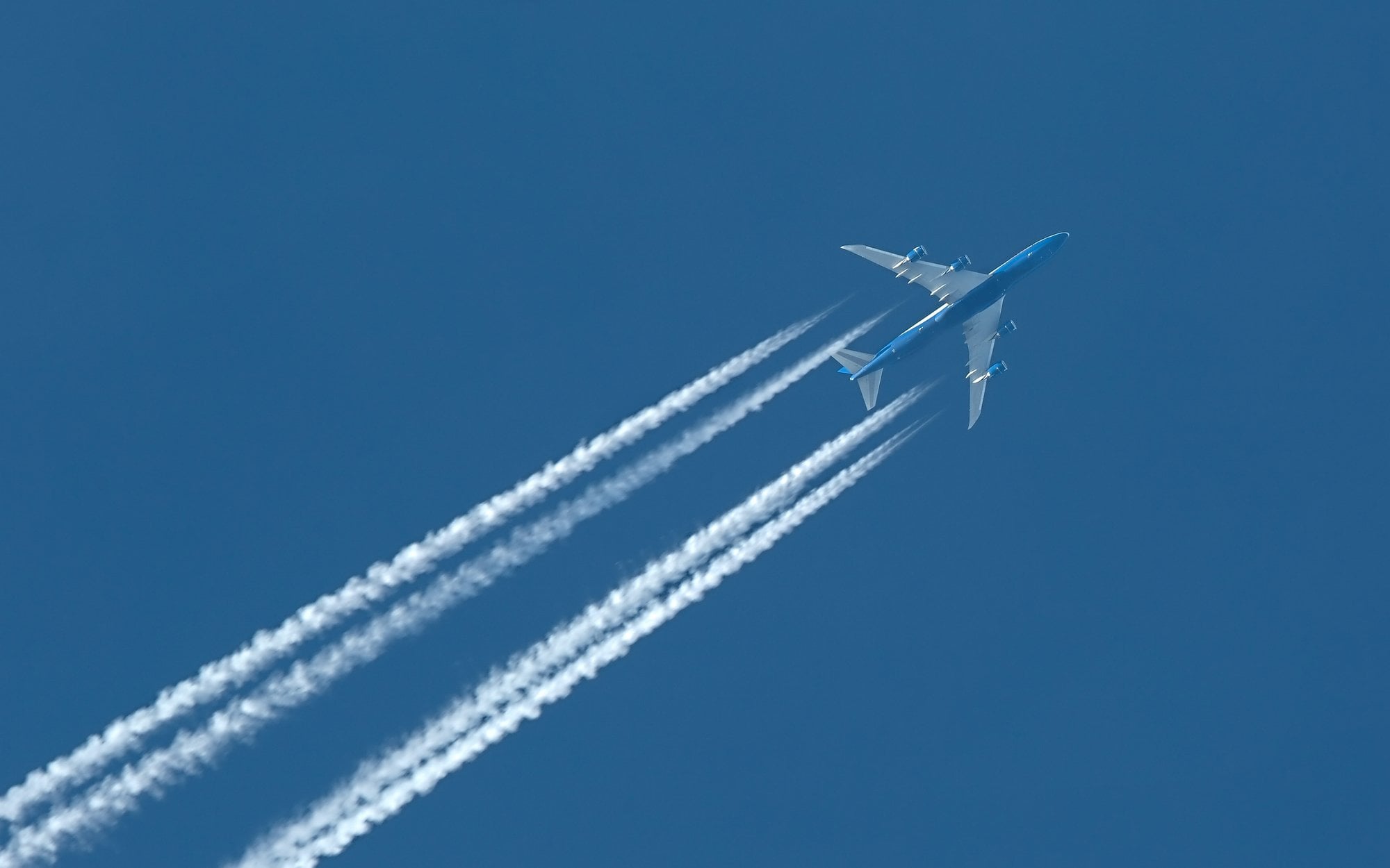 Breakthrough in the fight against contrails. AI to examine 10,000 flights