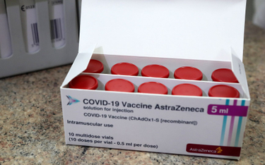 AstraZeneca spowalnia akcję szczepień. Kolejne kraje zawieszają użycie preparatu
