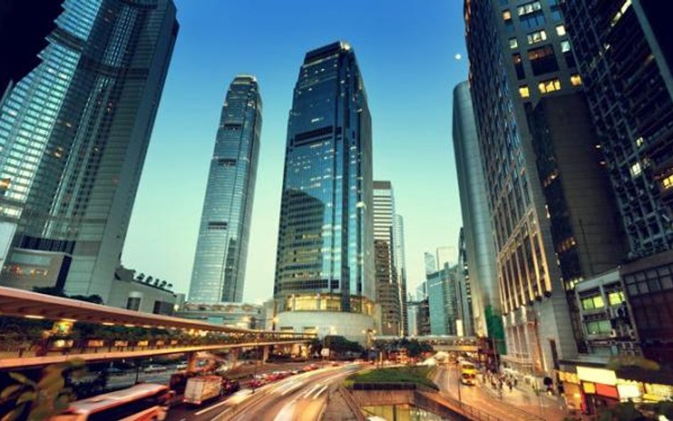 Superszybki pociąg łączy Hongkong z macierzą