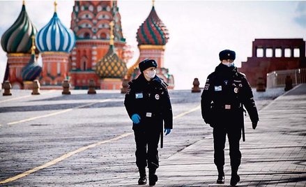 6 kwietnia 2020. Opustoszały plac Czerwony w Moskwie