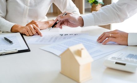 Na co uważać przy zakupie mieszkania od dewelopera