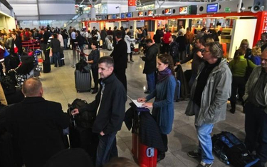 "Times": opóźnienia na lotniskach dla pasażerów spoza strefy Schengen