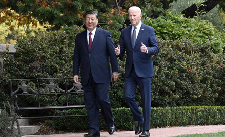 Xi Jinping i Joe Biden podczas ostatniego spotkania z okazji szczytu Wspólnoty Gospodarczej Azji i P