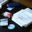 Karty do głosowania w referendum w sprawie odwołania Aleksandra Miszalskiego z urzędu prezydenta Kra