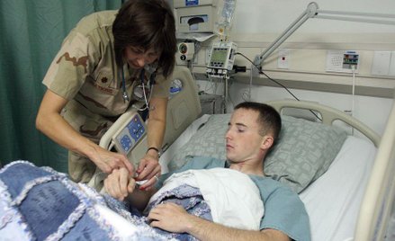 Cywile chorują więcej niż mundurowi