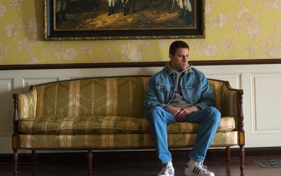 W nurt krytyki elit wpisuje się też „Foxcatcher" Bennetta Millera. Twórca „Moneyball" raz jeszcze zr
