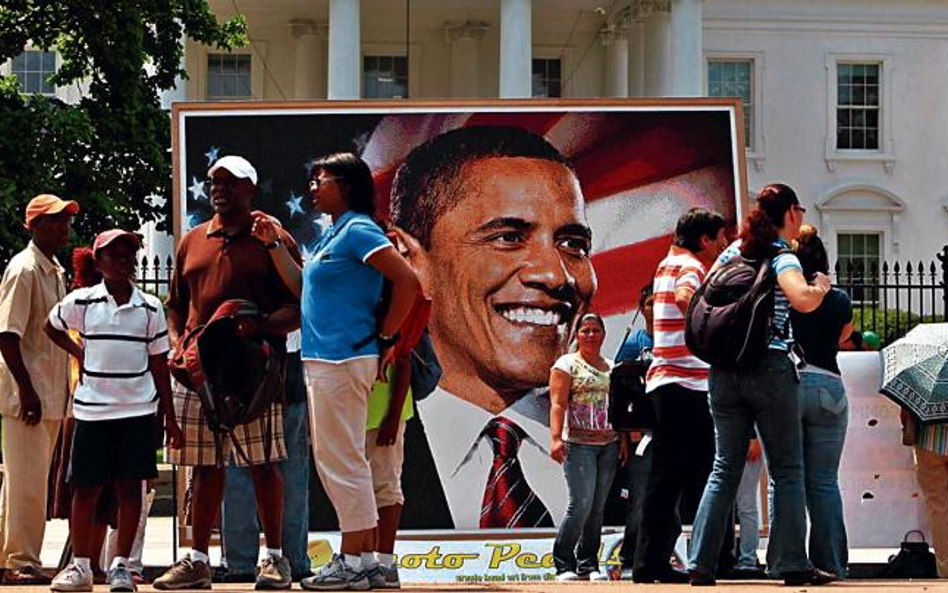 Barack Obama obchodził wczoraj 48. urodziny. Niektórzy Amerykanie wciąż wątpią w to, czy przyszedł n