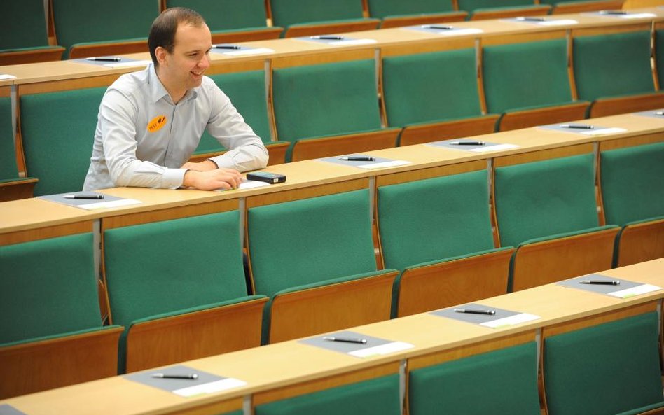 Najwięcej studentów prawa marzy o karierze adwokata lub radcy prawnego