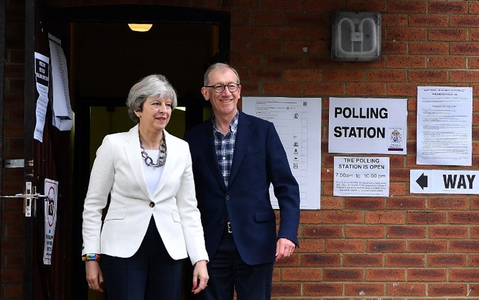 Theresa May powtarza błąd Camerona