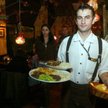 Sfinks zarządza teraz 111 restauracjami, w tym siecią 96 punktów Sphinx, dziesięcioma restauracjami 