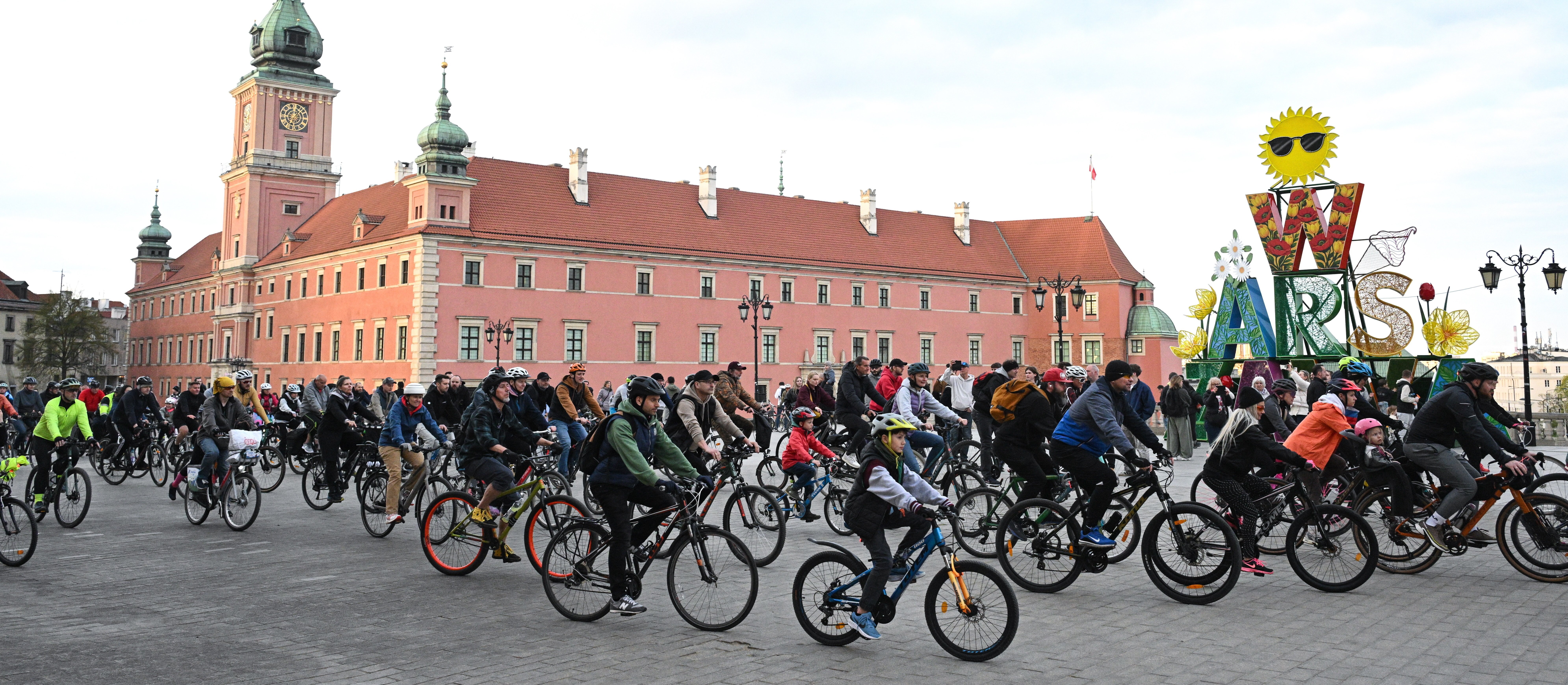 Polacy ruszyli na rowery. 80 proc. jeździ, ale bezpieczeństwo kuleje