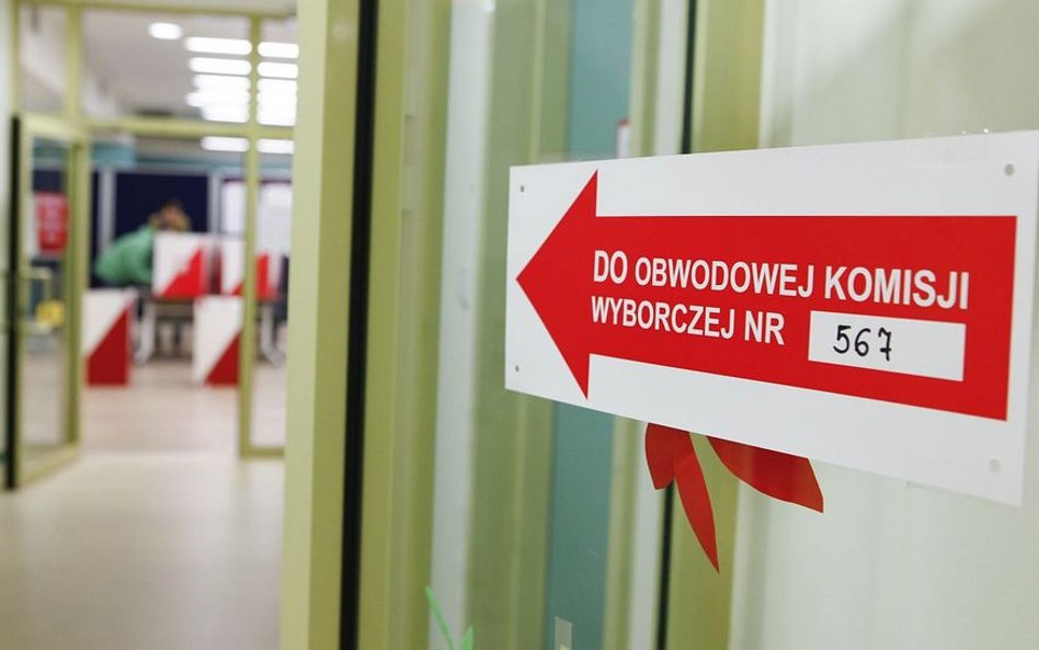 Sondaż: Ponad połowa nie wie, na kogo zagłosować