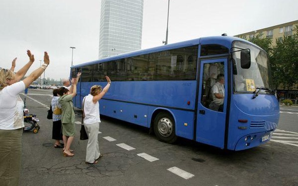 Ile pracuje szofer autokaru