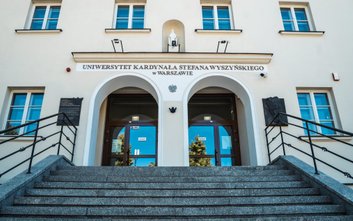 Jednym z najbardziej symbolicznych wydarzeń roku była pierwsza graduacja absolwentów kierunku lekars
