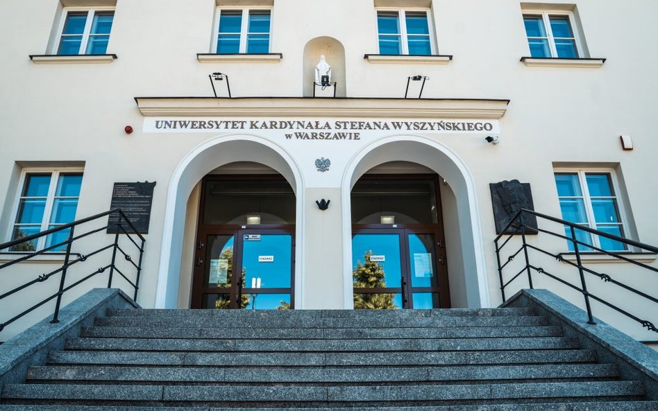 Jednym z najbardziej symbolicznych wydarzeń roku była pierwsza graduacja absolwentów kierunku lekars