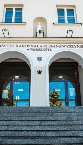 Jednym z najbardziej symbolicznych wydarzeń roku była pierwsza graduacja absolwentów kierunku lekars